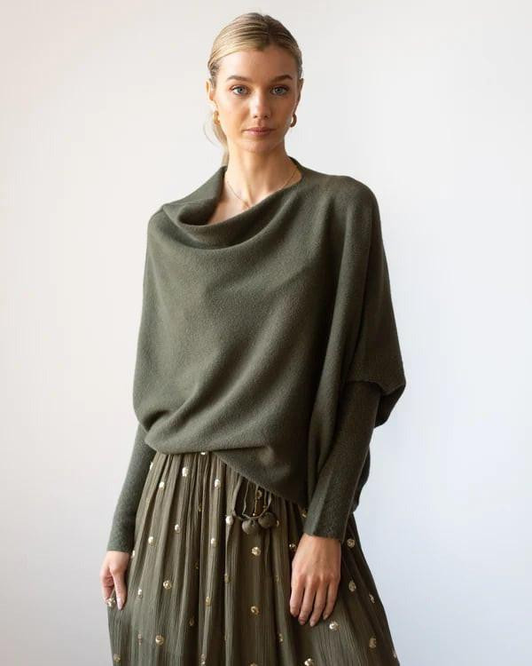 Pull Drapé Asymétrique Zenvora™ Pull Drapé Asymétrique Zenvora™ zaxx
