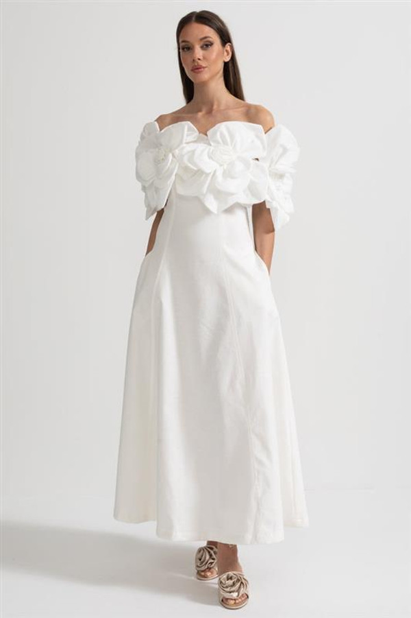 Robe Midi à Épaules Dénudées avec Grands Motifs Floraux en Tissu Floravya™ Robe Midi à Épaules Dénudées avec Grands Motifs Floraux en Tissu Floravya™ zaxx
