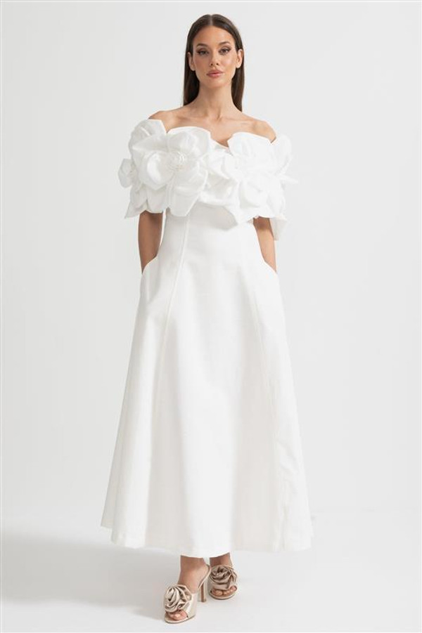 Robe Midi à Épaules Dénudées avec Grands Motifs Floraux en Tissu Floravya™ Robe Midi à Épaules Dénudées avec Grands Motifs Floraux en Tissu Floravya™ zaxx