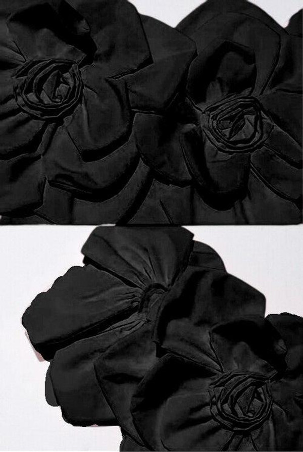 Robe Midi à Épaules Dénudées avec Grands Motifs Floraux en Tissu Floravya™ Robe Midi à Épaules Dénudées avec Grands Motifs Floraux en Tissu Floravya™ zaxx