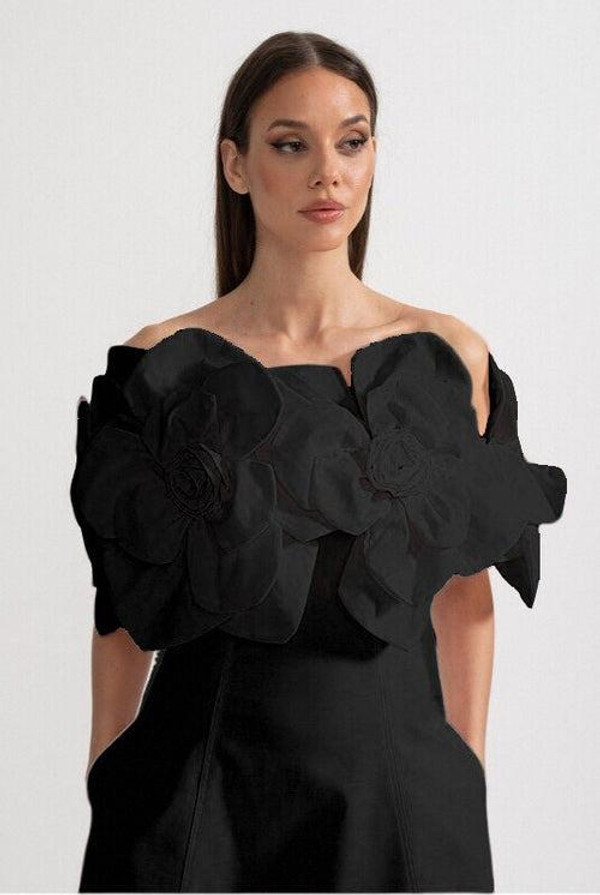 Robe Midi à Épaules Dénudées avec Grands Motifs Floraux en Tissu Floravya™ Robe Midi à Épaules Dénudées avec Grands Motifs Floraux en Tissu Floravya™ zaxx