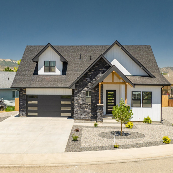 Pro-Fit Alpine Ledgestone Panel Black Rundle cultured thin stone