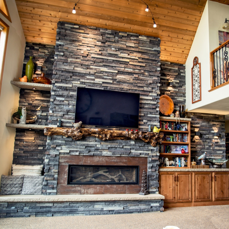 Pro-Fit Terrain Ledgestone Panel Trek cultured thin stone