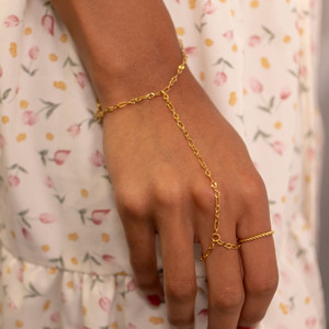 Evelyn Hand Chain