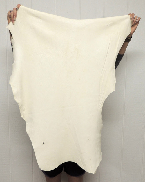 Deerskin Craft Leather - Full Grain - White - 3-4 oz. - 5.25 Square Feet  (Hide #1-39)