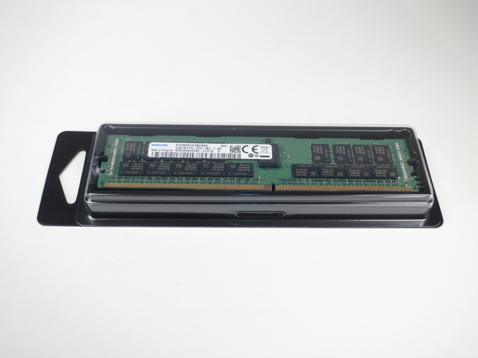 SAMSUNG PC4-2666V メモリー16ＧＢｘ2枚　合計32ＧＢ M393A4K40CB2-CTD SAMSUNG 32GB PC4-2666V 2Rx4 ECC REG RAM