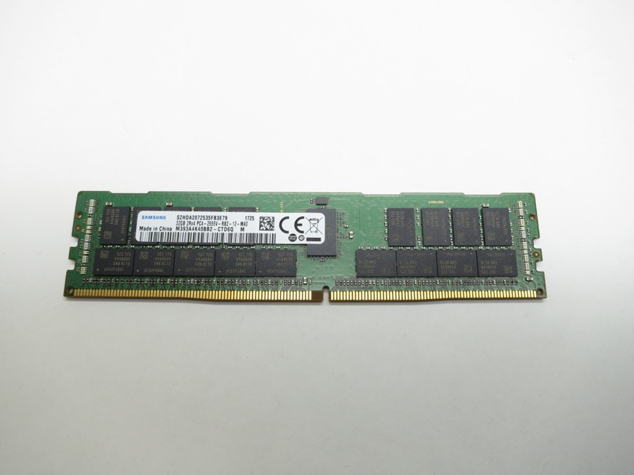 M393A4K40BB2-CTD SAMSUNG 32GB DDR4 2666V RDIMMPC4-21300 RAM