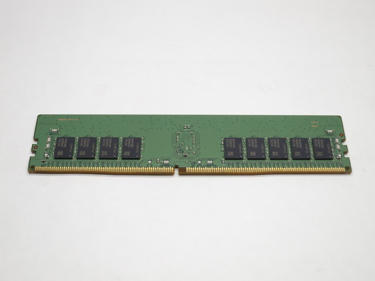 M393A2K40DB3-CWE SAMSUNG 16GB DDR4 3200 RDIMM ECC REG 1Rx4