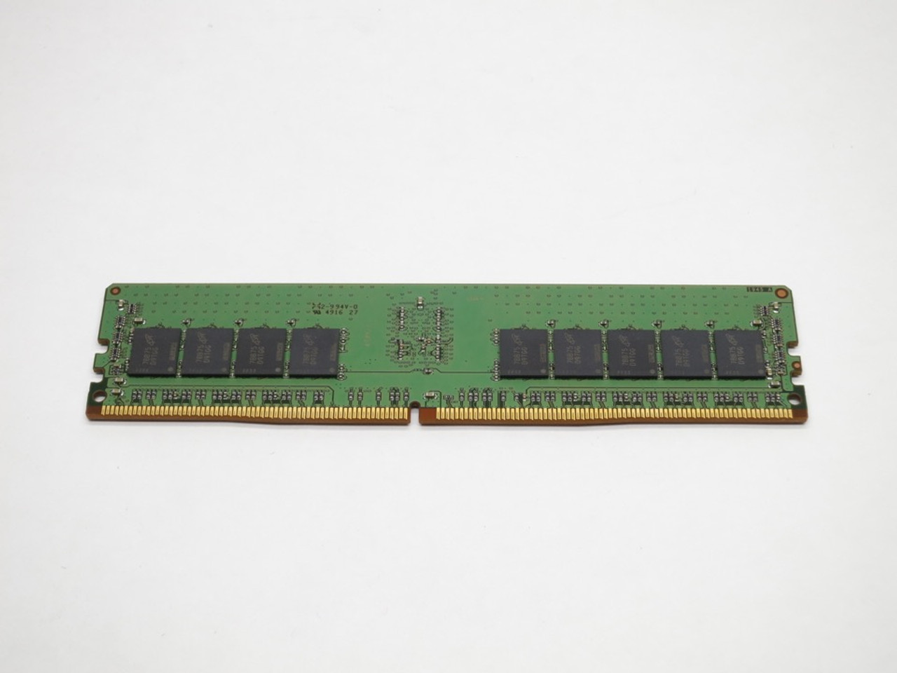 MTA18ASF1G72PDZ-2G3B1 MICRON 8GB DDR4 2400 RDIMM ECC REG 2Rx8 SERVER RAM  MTA18ASF1G72PDZ-2G3A2