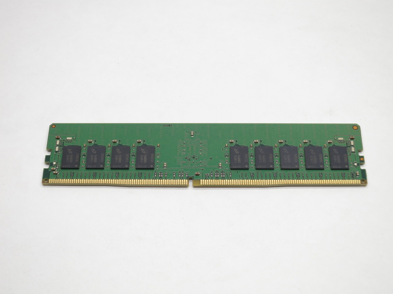 MTA18ASF2G72PZ-3G2R1 MICRON 16GB DDR4 3200 ECC REG 1Rx4 RAM