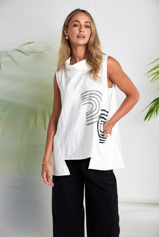 NAYA NAS26261 Placement print top with collar and cut out hem White/Black  109