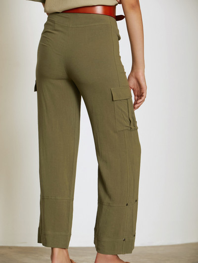 Skatie S05P106FRN Fluid cargo trousers with seam detail