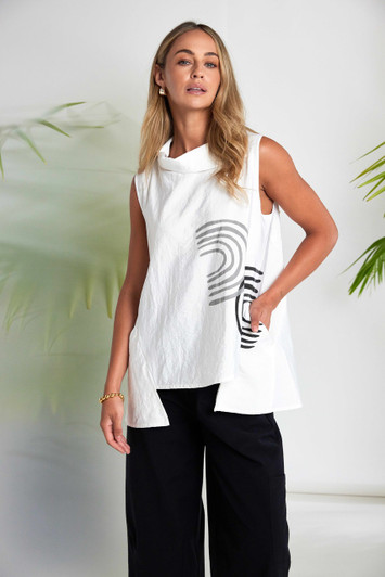 NAYA NAS26261 Placement print top with collar and cut out hem White/Black  109