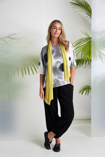 NAYA NAS26311 Blurred faded spot print square shape tunic top White/Black  109