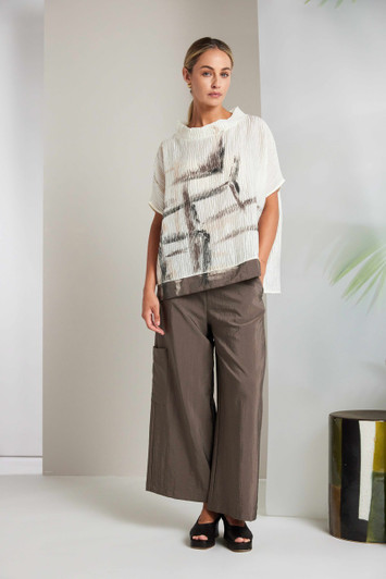 NAYA NAS26265 Rippled print high neck top with contrast hem Cream/Taupe 1271