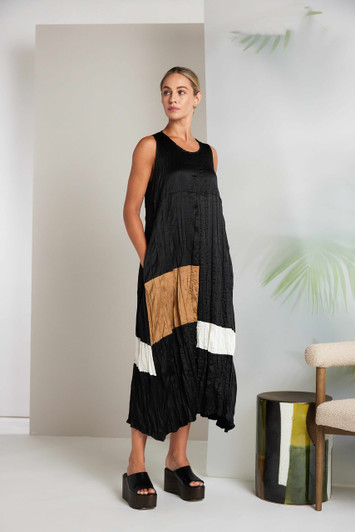 NAYA NAS26288 Round neck crushed dress with colour bands Black/off white 911
