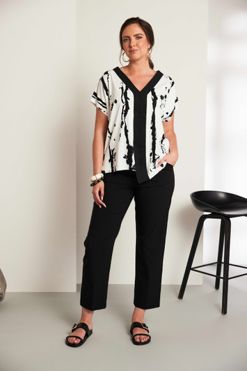 ORA Clothing ORS26109 Vee neck print top with contrast neck and front band Off White/Black