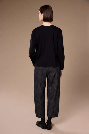 W26131 TEXTURED PANEL TOP BLACK