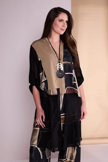 ORA Clothing ORW26150 Print Top With Chiffon Hempanel And Contrast Color Section