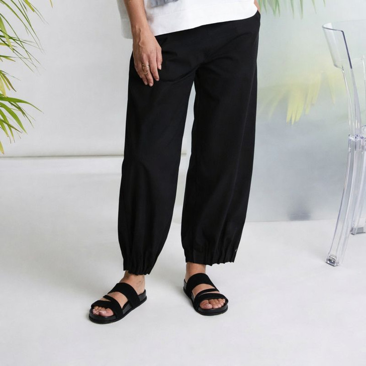 NAYA NAS26230 Wide leg trouser with tuck hem detail Black  09