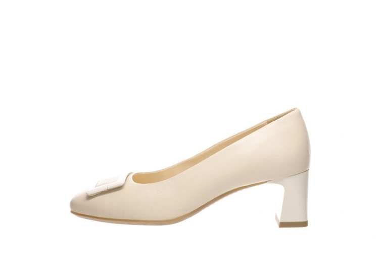 Ara 1220705-05 H fitting Court shoe  cream