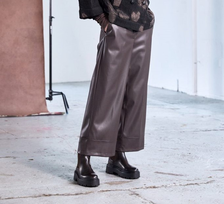 NAW25-260 Faux Leather Wide-Leg Pants