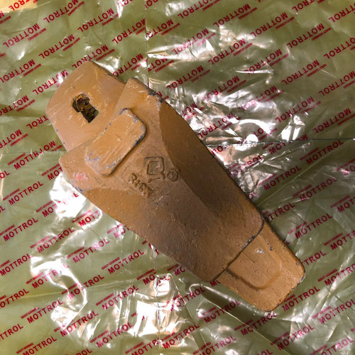 203-70-64210 Adapter For Komatsu Pc200 Pc220 Pc228 Bucket