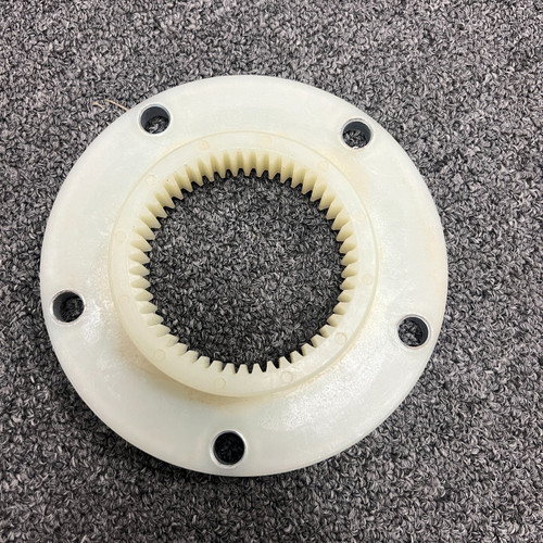 6670757 Coupling Flange  For Bobcat B300 370 325 328 428 430 435 E25 E26 E32 E45