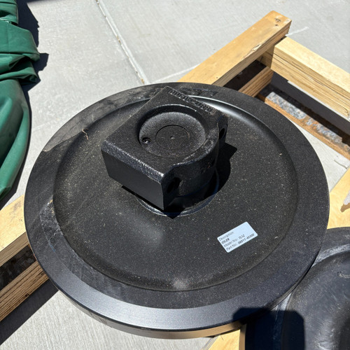 08811-40300 Wheel Idler Fits  Ctl70, Ctl75, Ctl80, Ctl85
