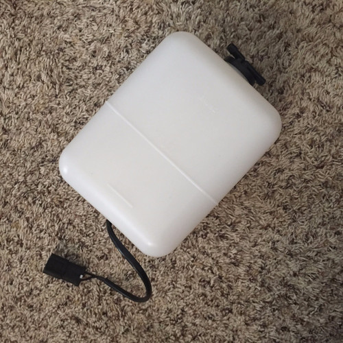 21T-06-11350 Tank Ass'Y,Reserve (For Radiator)  Fits Komatsu Pc120-6 Pc200-6 Pc-