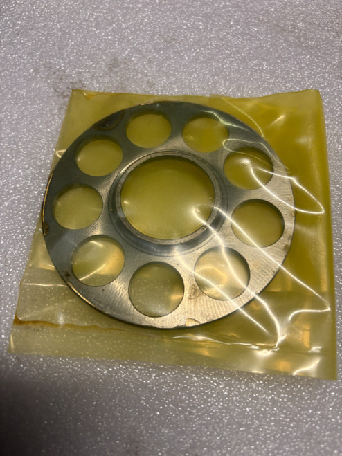 Gm09 Set Plate Retainer For Travel Motor