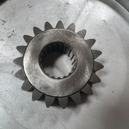 Yn32W01007P1 Sun Gear 1St   Fits  Kobelco Sk200-5 Sk200-6 Swing Reduction