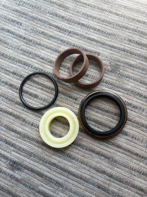 09370-00040 40Mm Track Adjuster Seal Kit For Komatsu Pc60-7 Pc70-7 Pc60-7 4D95