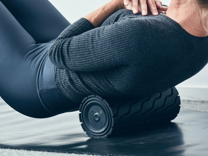 Vibrating Foam Roller, 5 Frequencies | OnCourt OffCourt