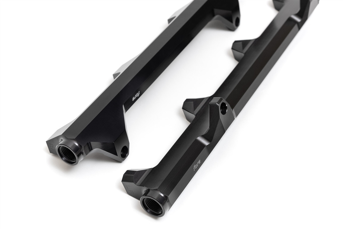 Fore Innovations Fuel Rails for 18Current Jeep Grand Cherokee