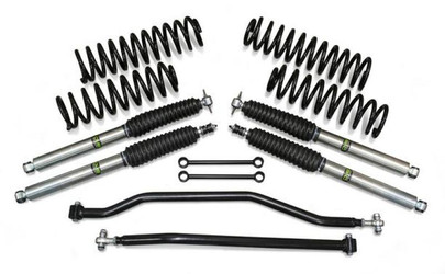 DISCONTINUED DV8 Offroad 07-18 Jeep Wrangler JK Rock Runner 2.5in Front & Rear Lift Kit w/ Track Bars