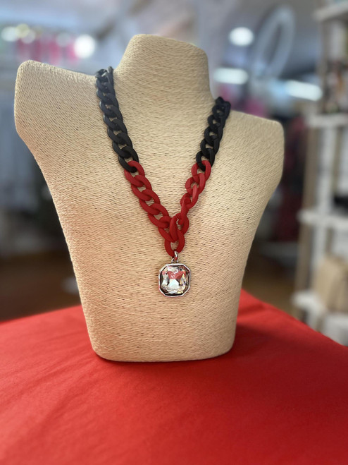 RED & BLACK NECKLACE