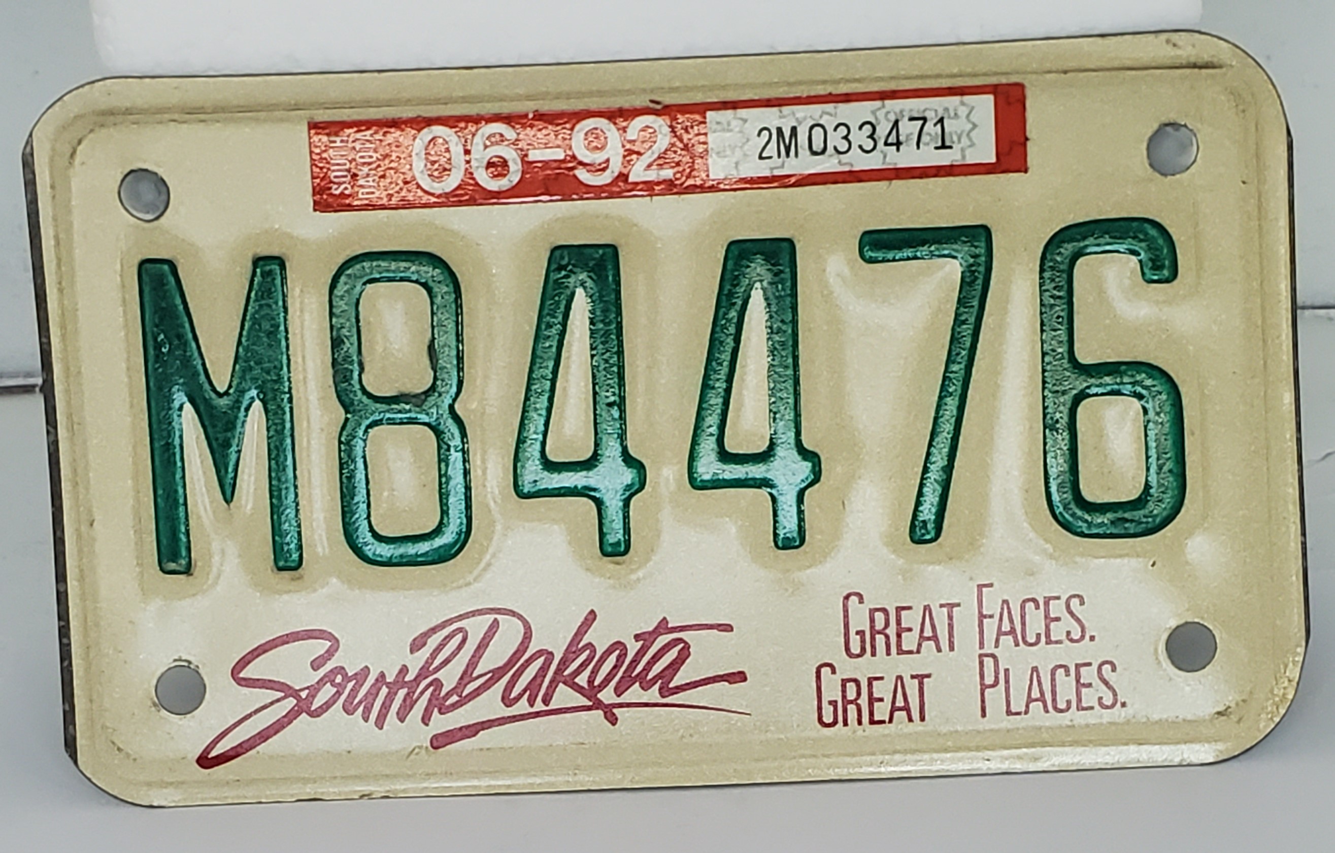 M84476-South Dakota Motorcycle License Number Plate 90's