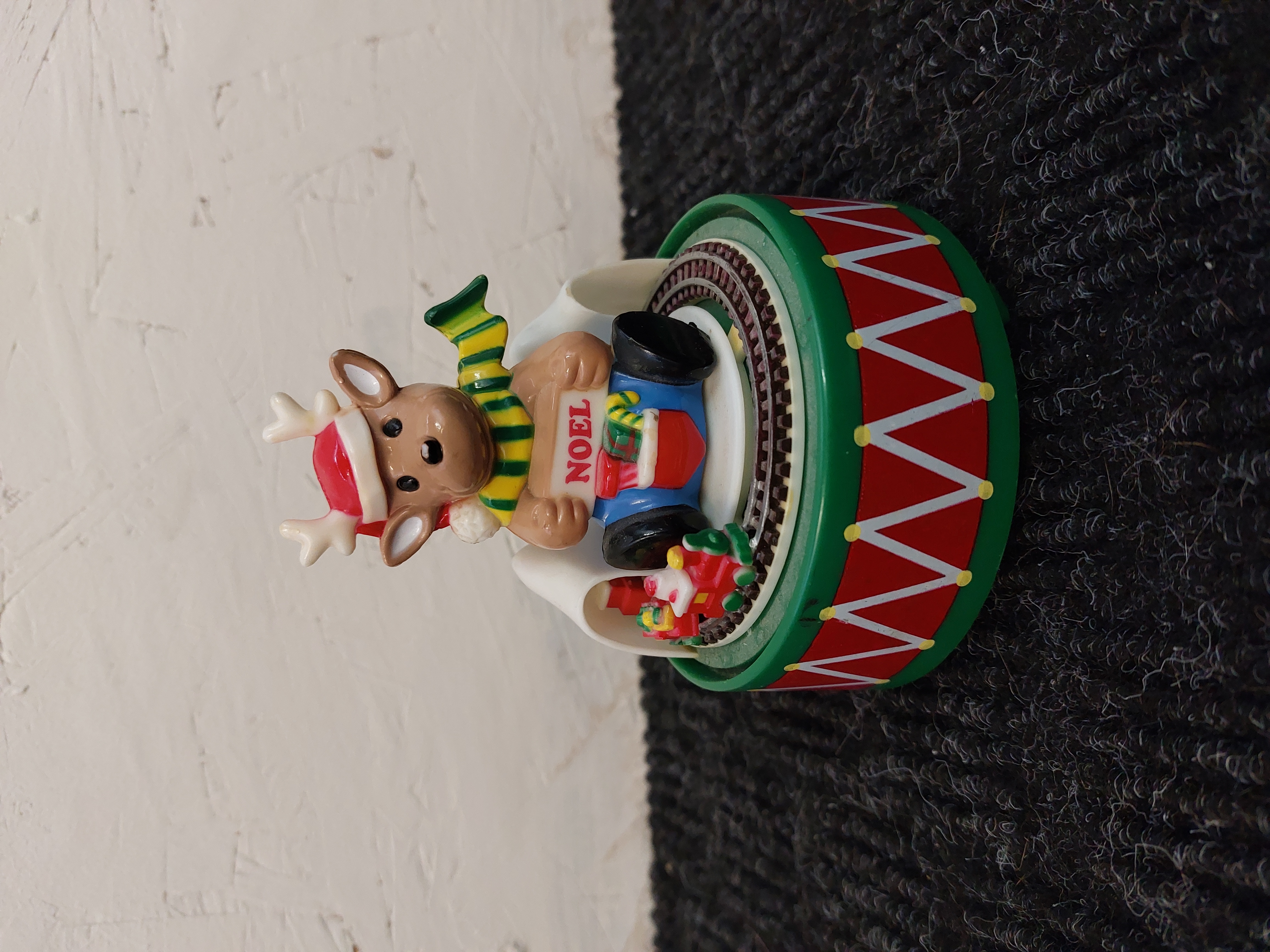 Vintage Rotating Christmas Toys Reindeer with Train Tracks & Snowman J118