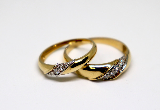 Diamond Wedding Ring Band Duo Set in Yellow Gold