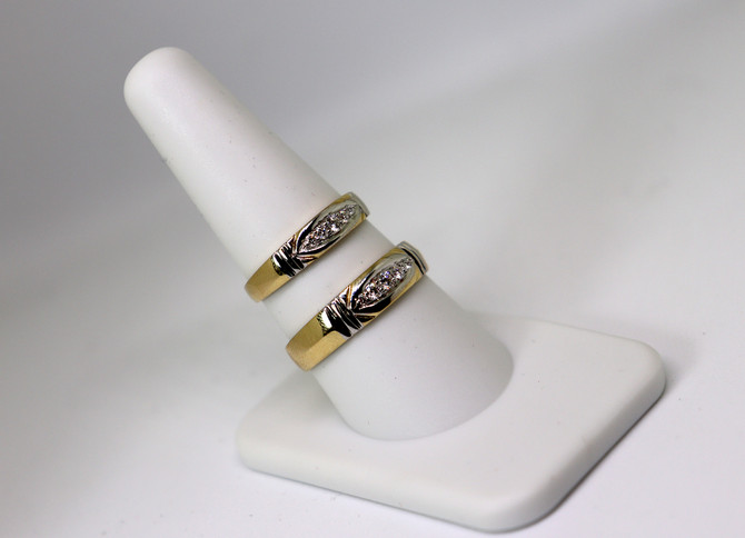 Diamond Wedding Ring Band Set in Yellow Gold