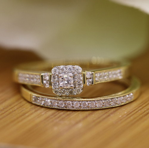 Photo of Enchanted 1/4 ct tw. Cushion Diamond Bridal Ring Set 14K Yellow Gold [BR579Y-C000]