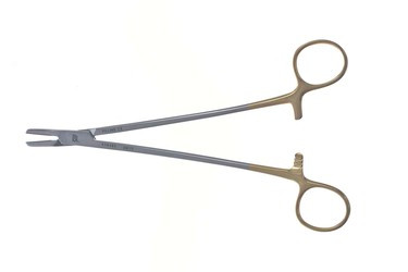 Mayo Hegar Broad Bulldog Needle Holders 7 1/8" (18.0 cm), 510151