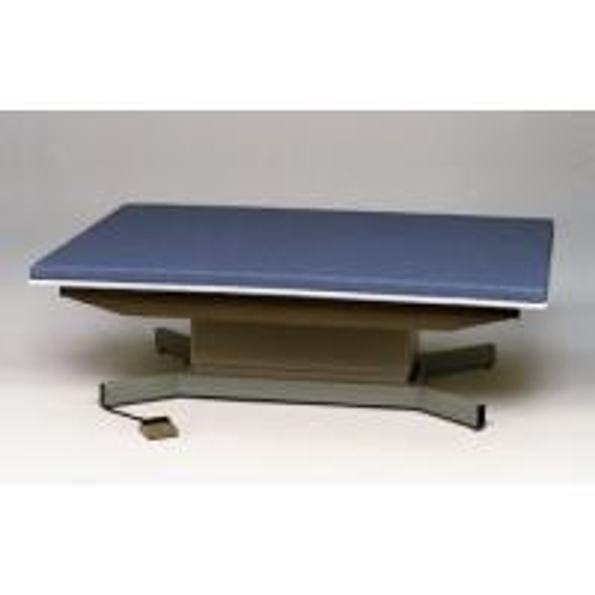 Clinton Hi-Lo Mat Platform, 4&#39; x 7&#39;, Wedgewood