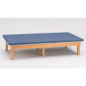 Clinton Classic Wood Upholstered Mat Platform, 5&#39; x 7&#39;, Yellow