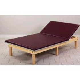 Clinton Classic Wood Upholstered Mat Platform with Adjustable Backrest, 4&#39; x 7&#39;, Cream
