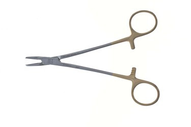 Crile Wood Bulldog Needle Holders 6 1/4" (16.0 cm), 510201
