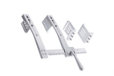 Burford Aluminum Adult Retractor Adult Blade A: 2 3/8" (61.0 mm), Blade B: 2 3/8" (61.0 mm) width, 341227