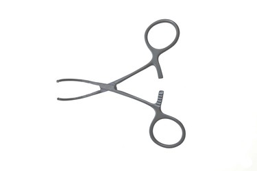 Castaneda Titanium Vascular Clamping Forceps - 10 g 4 3/4" (12.0 cm), 359206