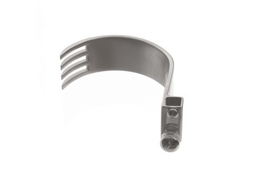 Initial Incision (Charnley) Retractor Short blade, 2 1/2" deep x 1" wide (64.0 x 25.0 mm), KM52707S